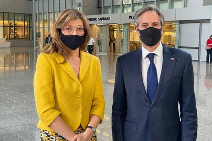 Екатерина Захариева пред колегите си от НАТО: Действията на руската шпионска мрежа у нас са заплаха за цялата евро-атлантическа общност